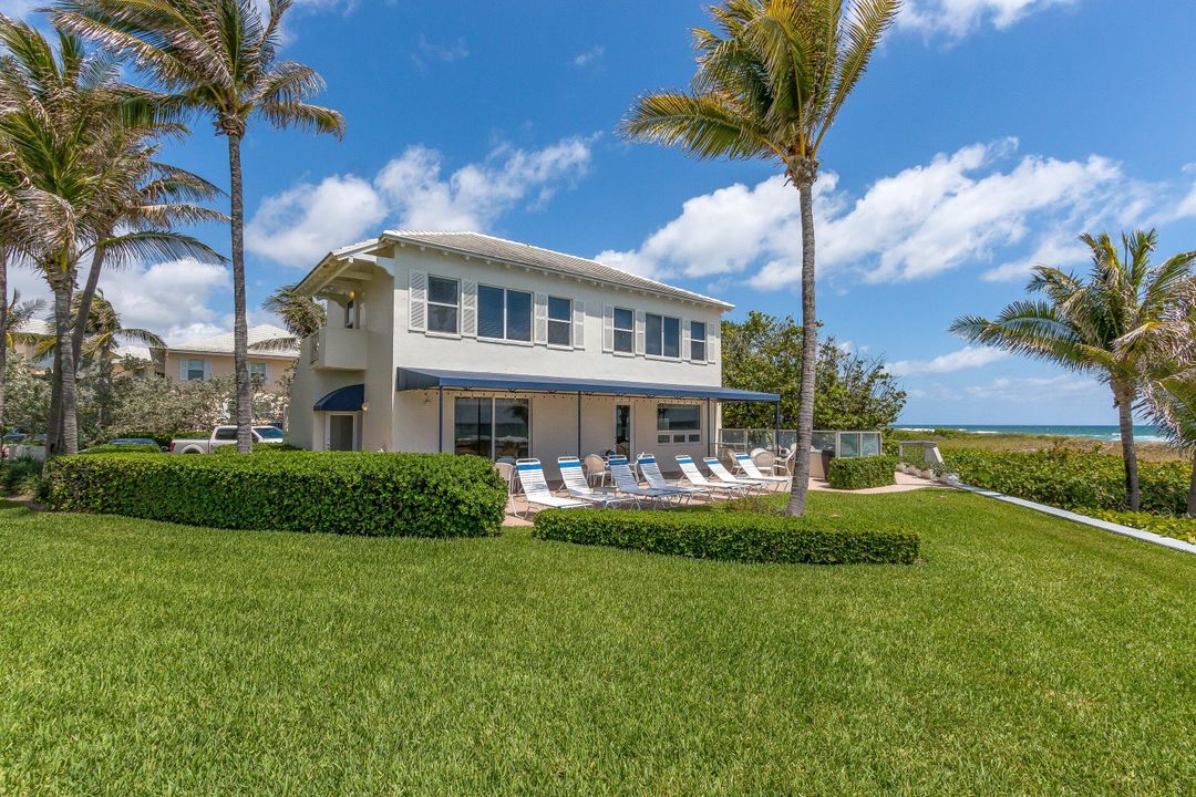 Active With Contract: $1,845,000 (3 beds, 3 baths, 2118 Square Feet)