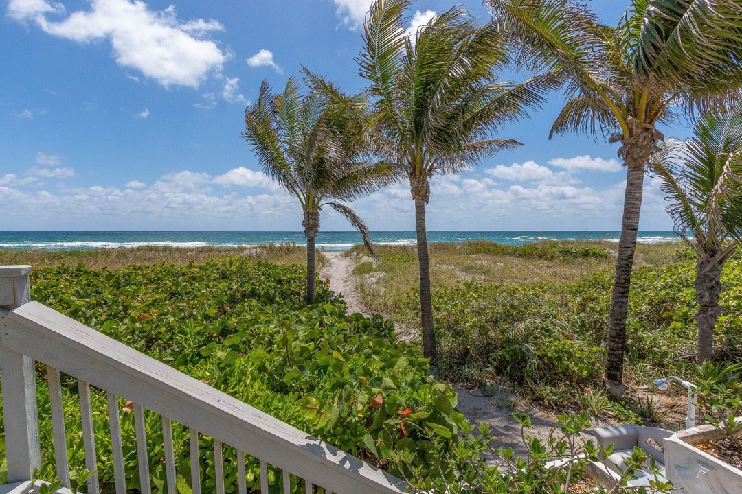 Active With Contract: $1,845,000 (3 beds, 3 baths, 2118 Square Feet)