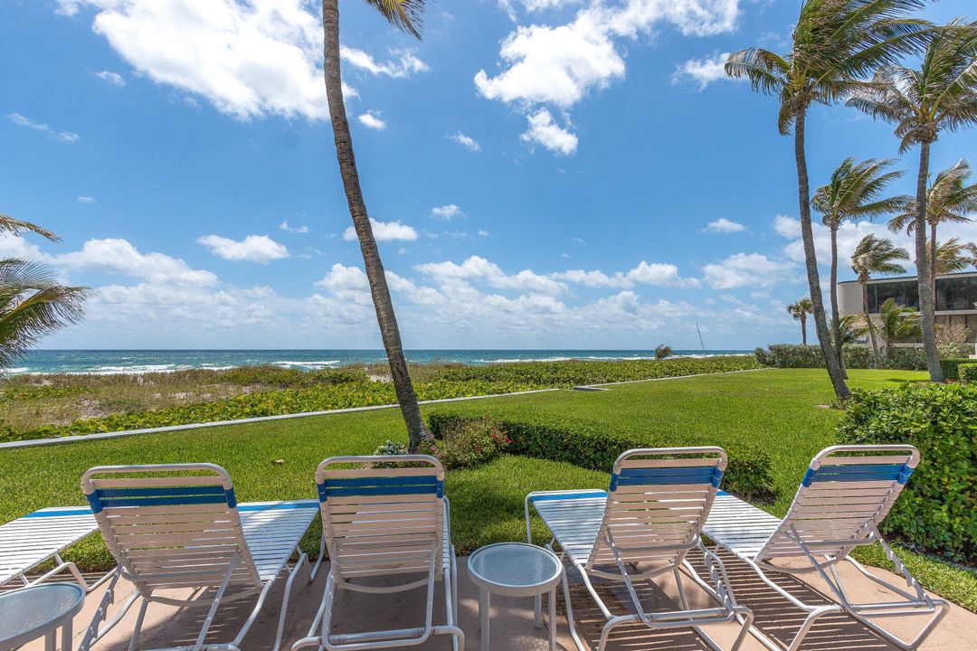 Active With Contract: $1,845,000 (3 beds, 3 baths, 2118 Square Feet)