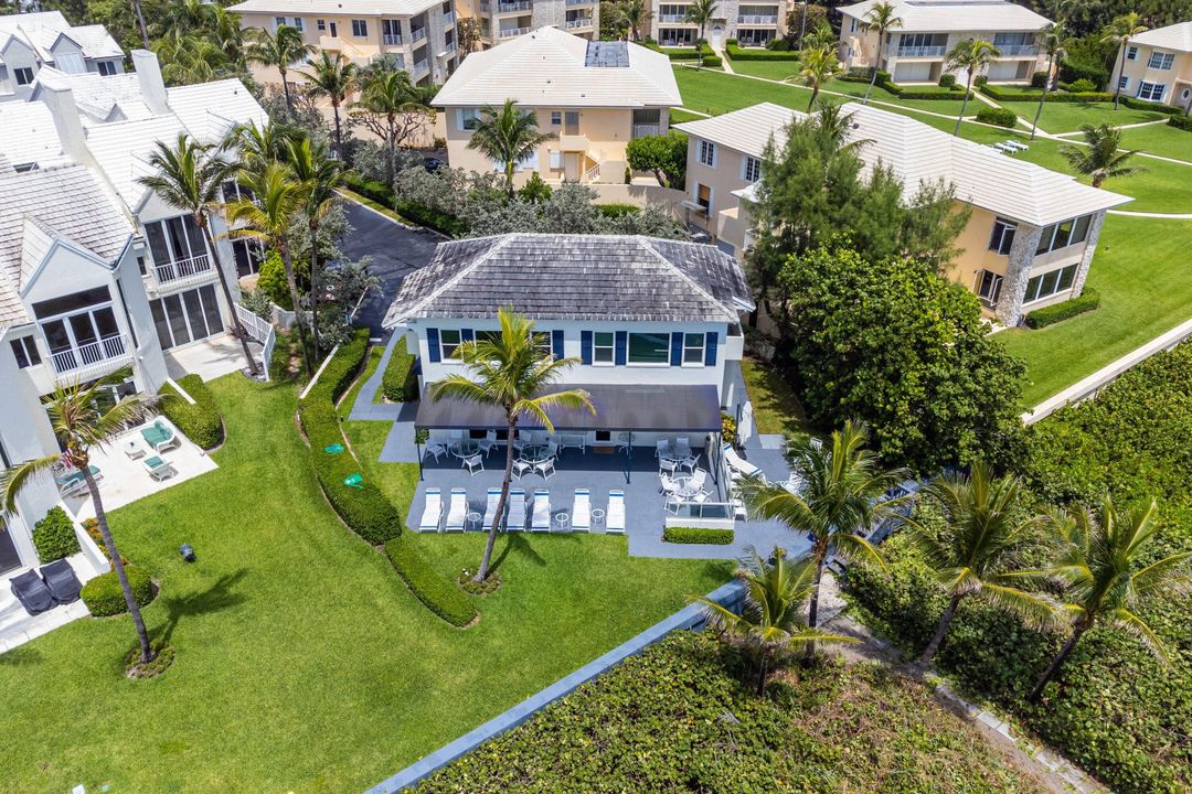 Active With Contract: $1,845,000 (3 beds, 3 baths, 2118 Square Feet)