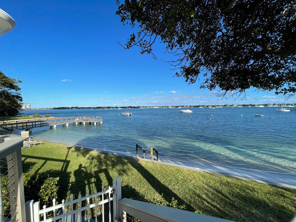 En Renta: $2,975 (2 camas, 2 baños, 1170 Pies cuadrados)