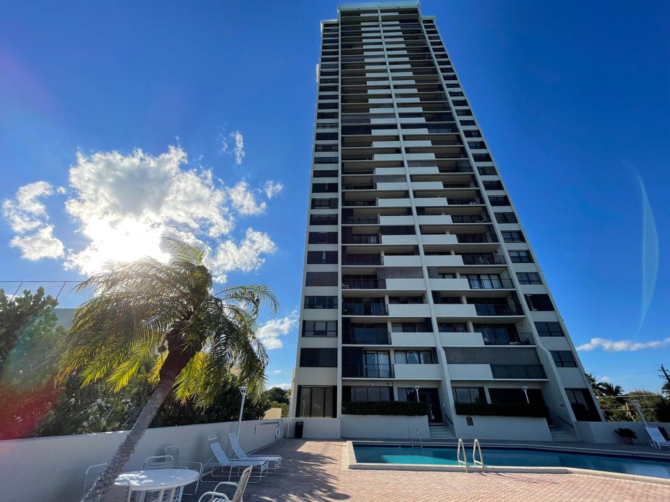 En Renta: $2,975 (2 camas, 2 baños, 1170 Pies cuadrados)