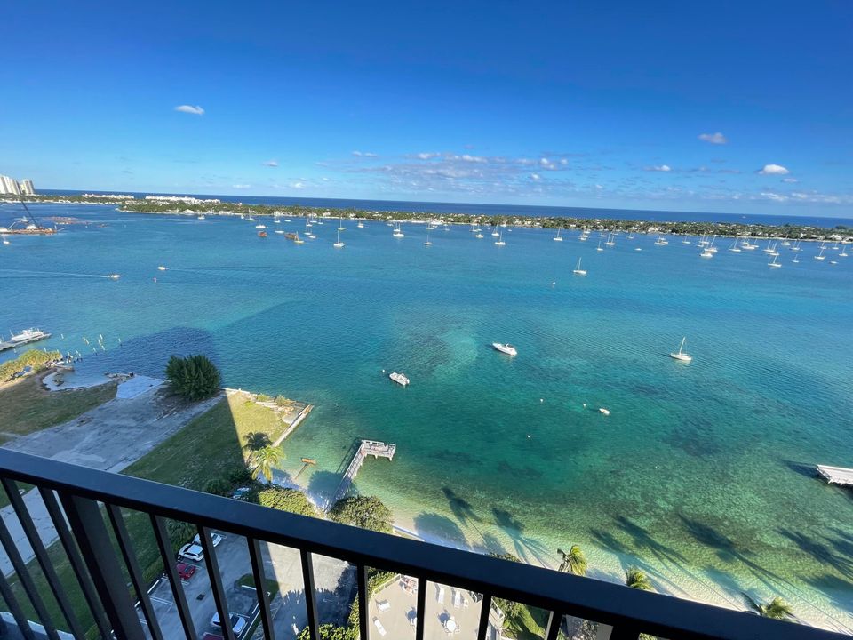 En Renta: $2,975 (2 camas, 2 baños, 1170 Pies cuadrados)