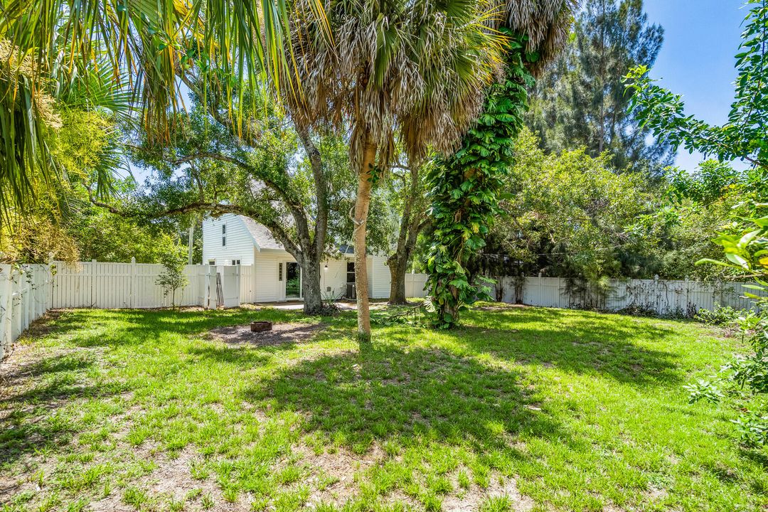 En Venta: $294,000 (3 camas, 2 baños, 800 Pies cuadrados)