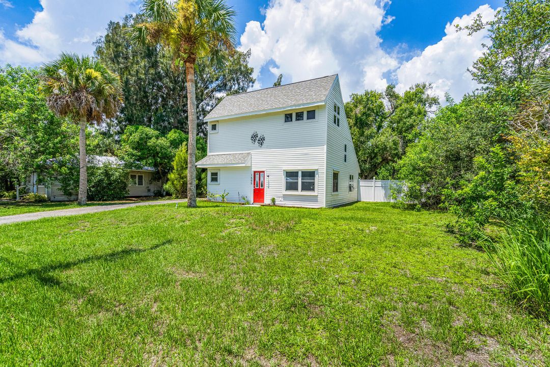 En Venta: $294,000 (3 camas, 2 baños, 800 Pies cuadrados)