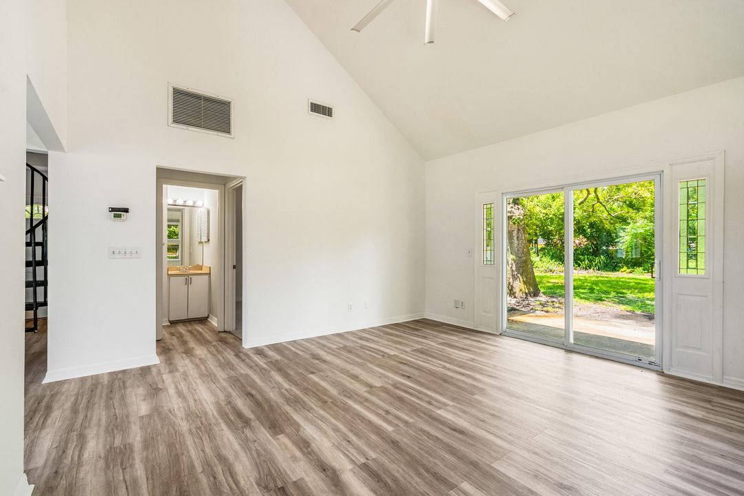 En Venta: $294,000 (3 camas, 2 baños, 800 Pies cuadrados)