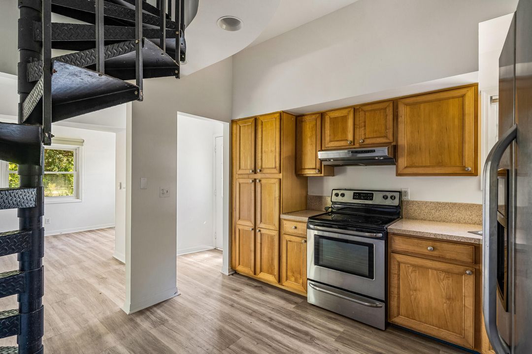 En Venta: $294,000 (3 camas, 2 baños, 800 Pies cuadrados)