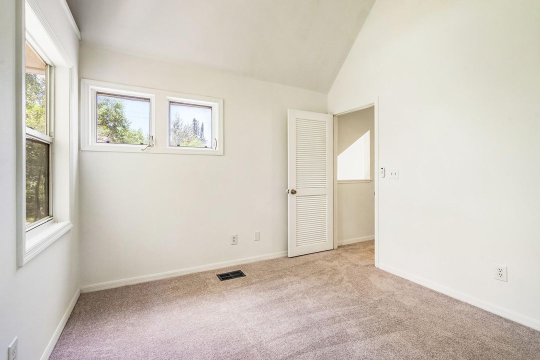 En Venta: $294,000 (3 camas, 2 baños, 800 Pies cuadrados)