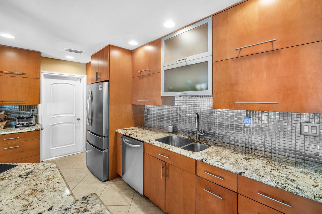 For Rent: $5,600 (3 beds, 3 baths, 1641 Square Feet)