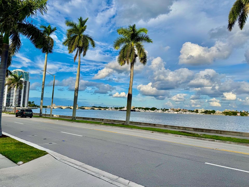 合同活跃: $2,250 (1 贝兹, 1 浴室, 673 平方英尺)