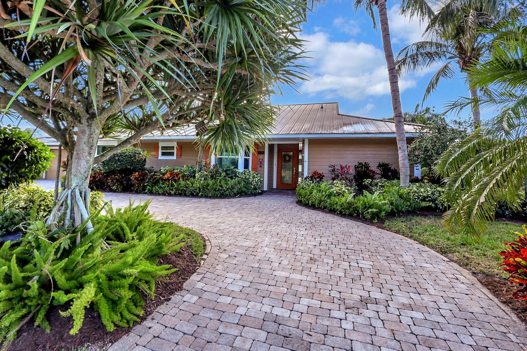 For Rent: $6,000 (3 beds, 2 baths, 2501 Square Feet)