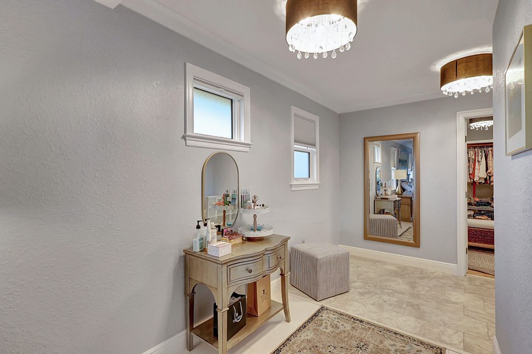 For Rent: $6,000 (3 beds, 2 baths, 2501 Square Feet)