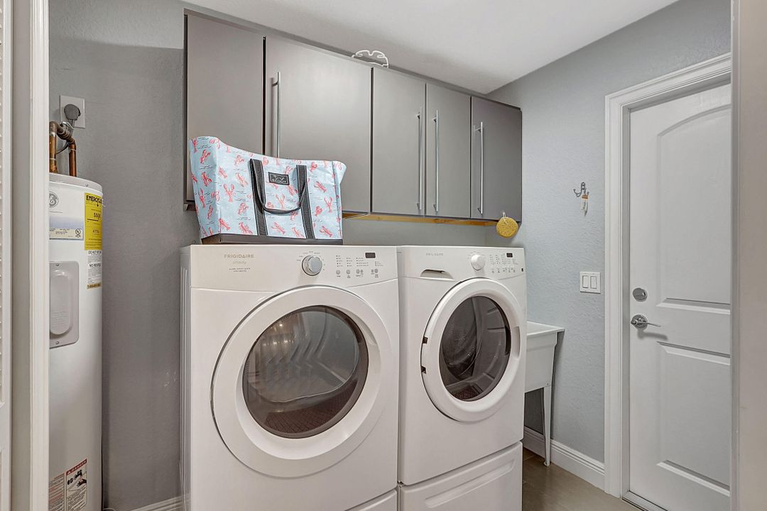 For Rent: $6,000 (3 beds, 2 baths, 2501 Square Feet)