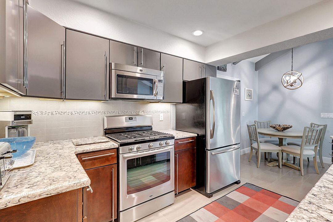 For Rent: $6,000 (3 beds, 2 baths, 2501 Square Feet)