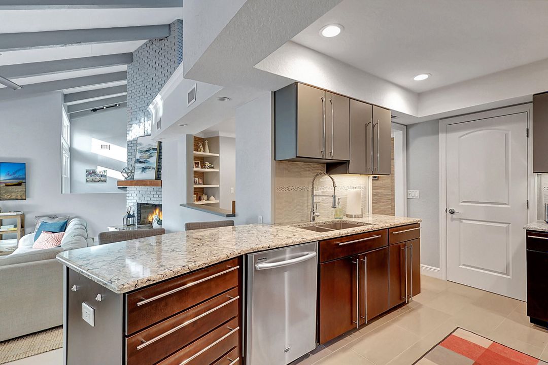 For Rent: $6,000 (3 beds, 2 baths, 2501 Square Feet)