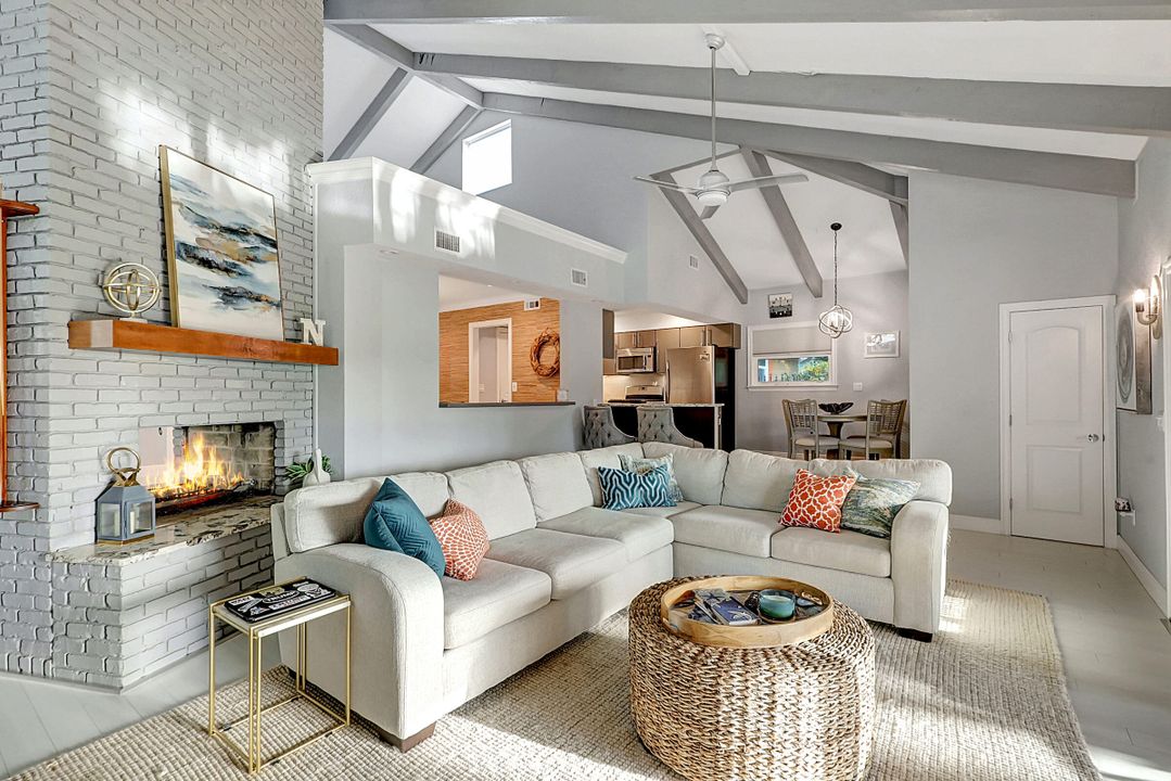 For Rent: $6,000 (3 beds, 2 baths, 2501 Square Feet)