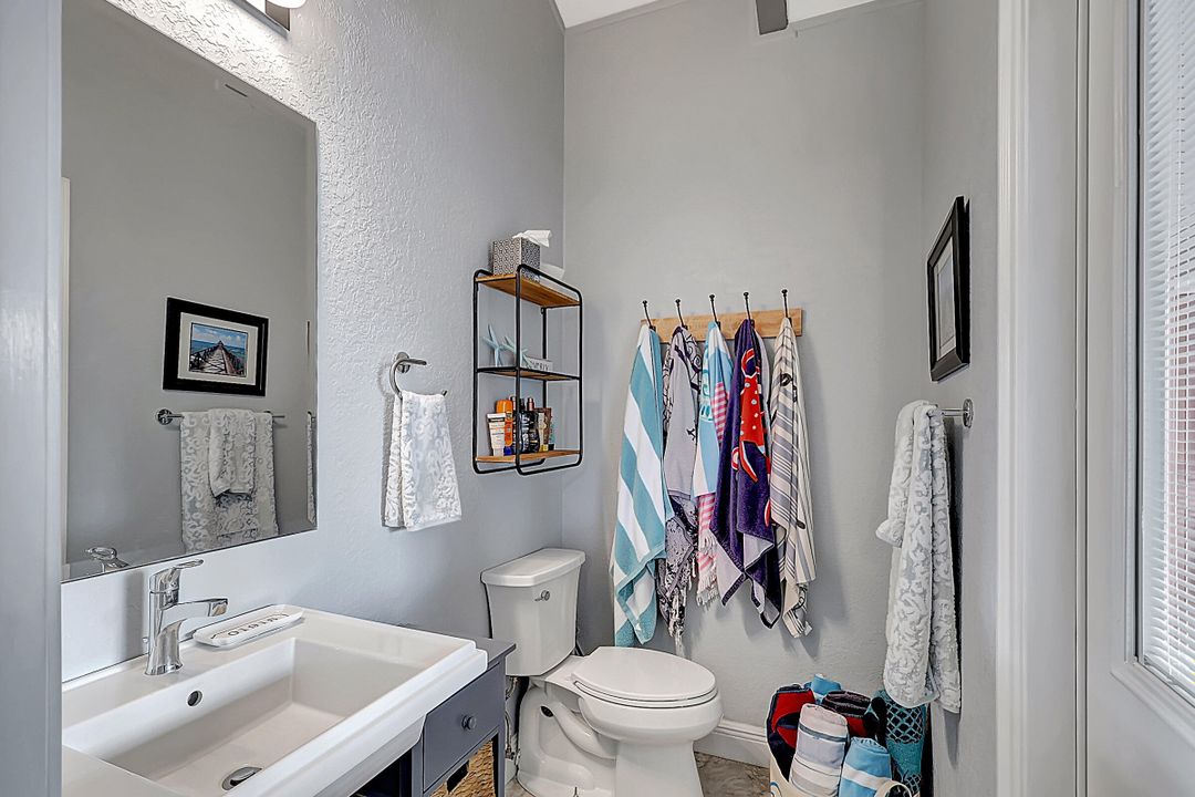 For Rent: $6,000 (3 beds, 2 baths, 2501 Square Feet)