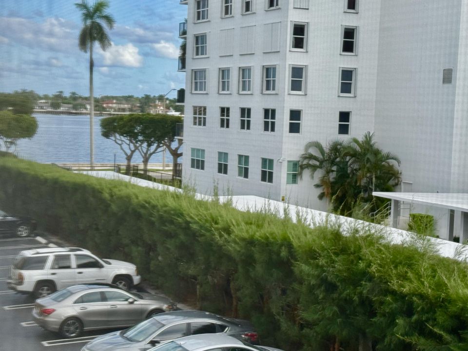 合同活跃: $2,250 (1 贝兹, 1 浴室, 673 平方英尺)