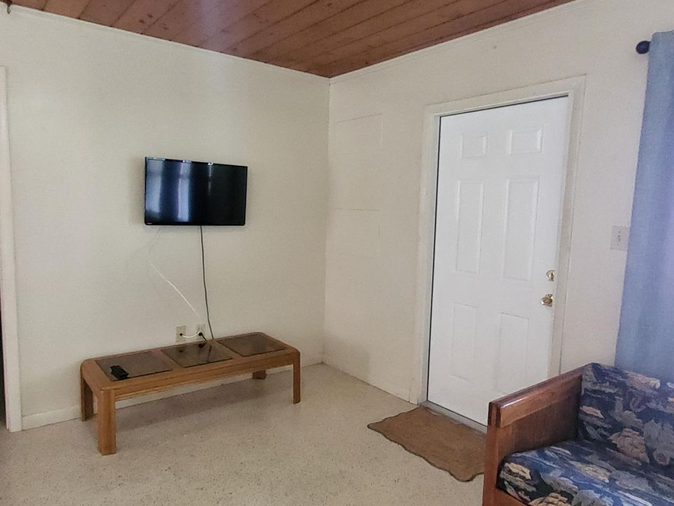 For Rent: $1,550 (2 beds, 1 baths, 1000 Square Feet)