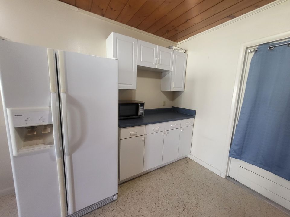 For Rent: $1,550 (2 beds, 1 baths, 1000 Square Feet)