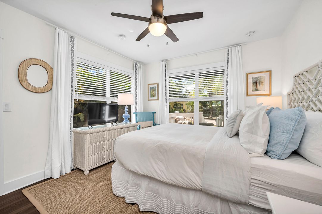 Под контрактом: $1,795,000 (3 спален, 3 ванн, 1339 Квадратных фут)