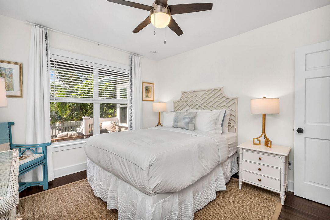 Под контрактом: $1,795,000 (3 спален, 3 ванн, 1339 Квадратных фут)