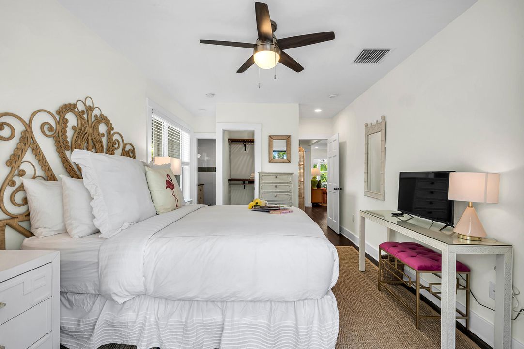 Под контрактом: $1,795,000 (3 спален, 3 ванн, 1339 Квадратных фут)