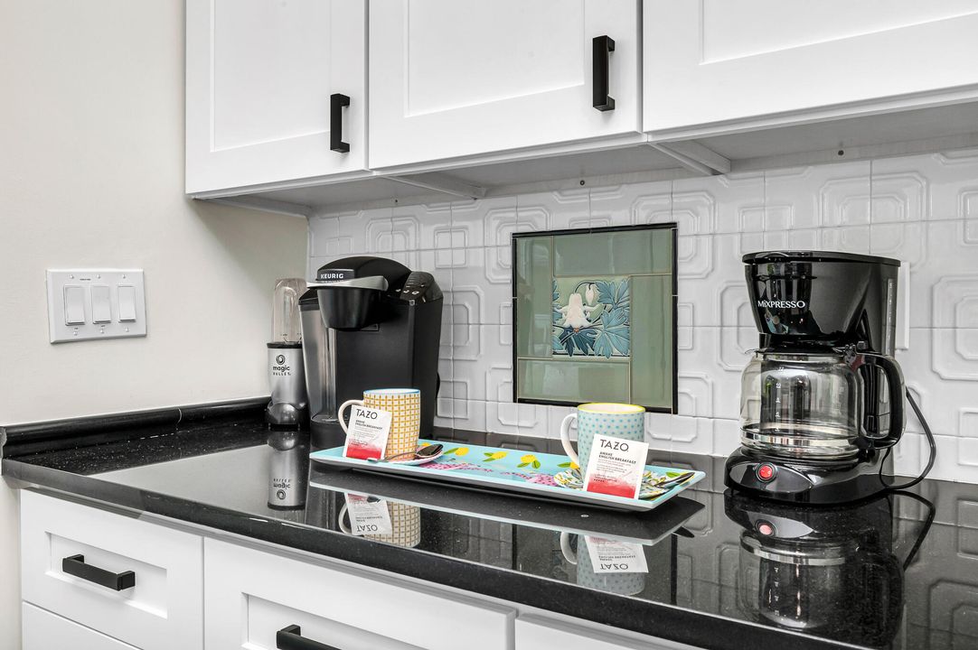 Под контрактом: $1,795,000 (3 спален, 3 ванн, 1339 Квадратных фут)