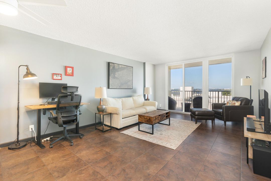 На продажу: $280,000 (1 спален, 1 ванн, 785 Квадратных фут)