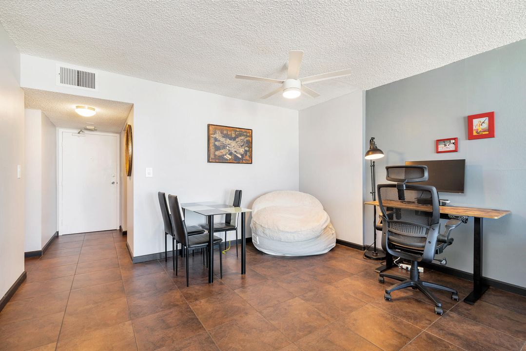 На продажу: $280,000 (1 спален, 1 ванн, 785 Квадратных фут)