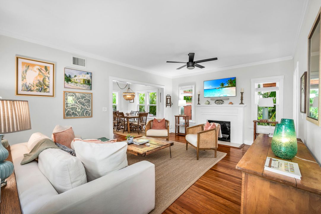 For Sale: $2,450,000 (5 beds, 4 baths, 2366 Square Feet)