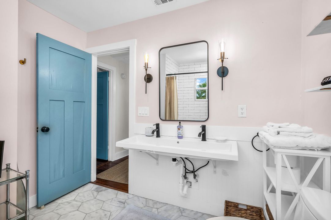 For Sale: $2,450,000 (5 beds, 4 baths, 2366 Square Feet)