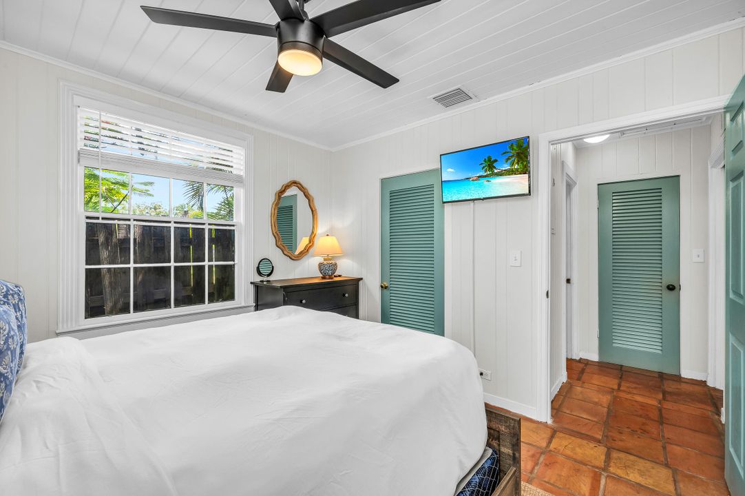 For Sale: $2,450,000 (5 beds, 4 baths, 2366 Square Feet)