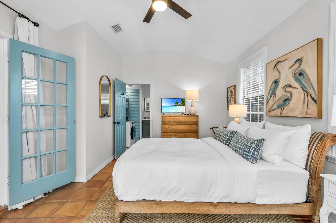 For Sale: $2,450,000 (5 beds, 4 baths, 2366 Square Feet)