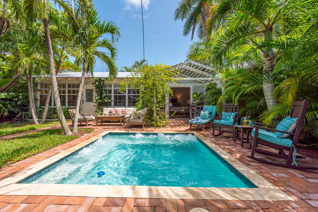 For Sale: $2,450,000 (5 beds, 4 baths, 2366 Square Feet)