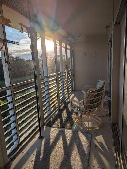 Activo con contrato: $1,500 (2 camas, 1 baños, 894 Pies cuadrados)