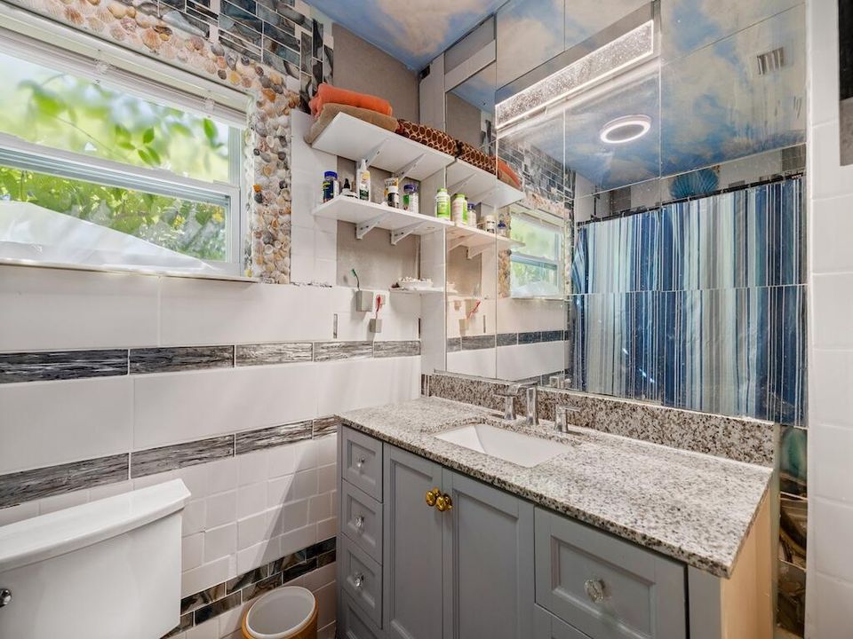 合同活跃: $239,900 (3 贝兹, 2 浴室, 1280 平方英尺)