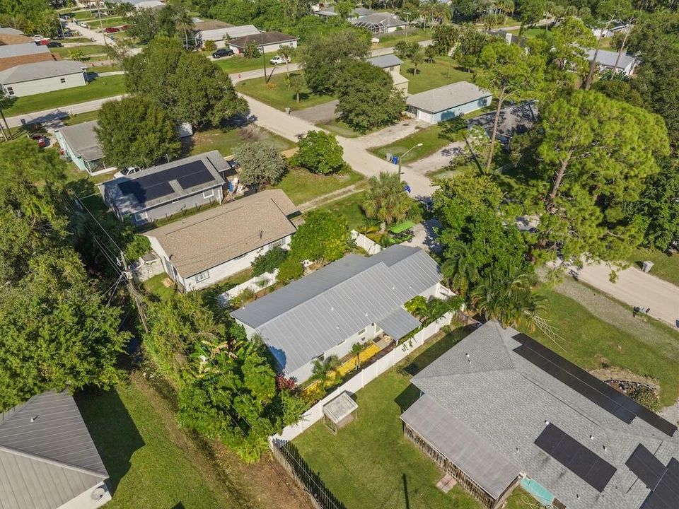 合同活跃: $239,900 (3 贝兹, 2 浴室, 1280 平方英尺)