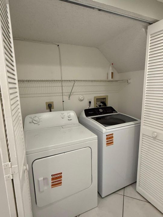 For Rent: $4,600 (4 beds, 2 baths, 2001 Square Feet)