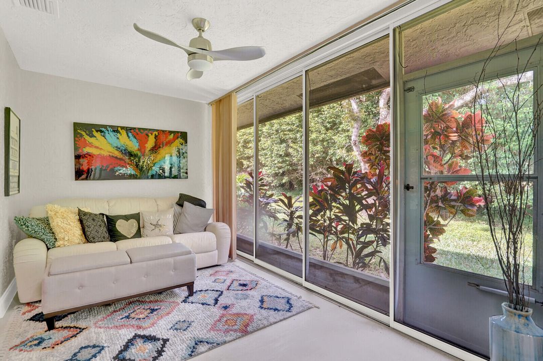 Active With Contract: $4,500 (2 beds, 2 baths, 1311 Square Feet)