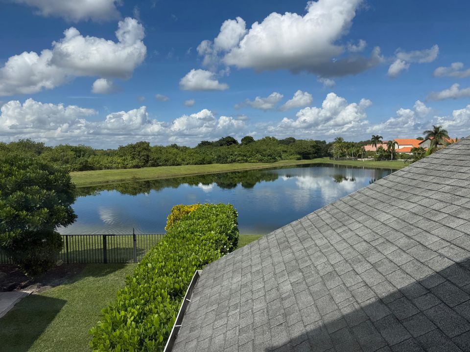 For Rent: $4,600 (4 beds, 2 baths, 2001 Square Feet)