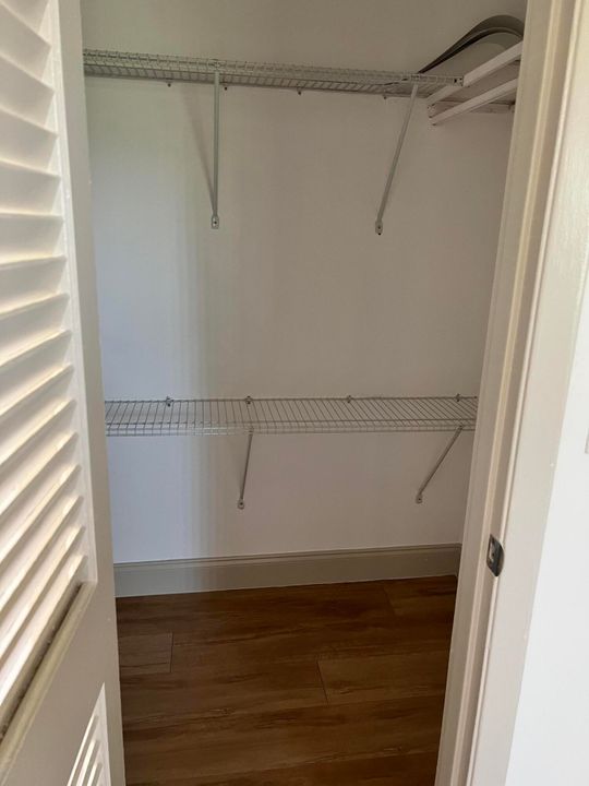 出租: $2,000 (2 贝兹, 2 浴室, 847 平方英尺)