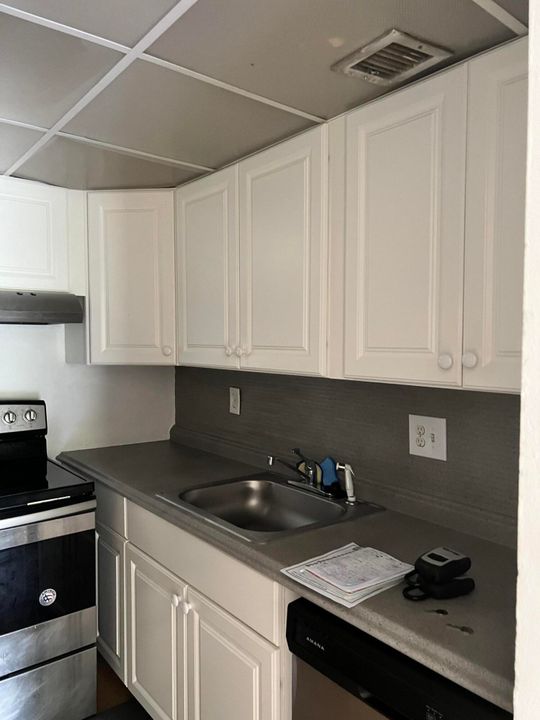 出租: $2,000 (2 贝兹, 2 浴室, 847 平方英尺)