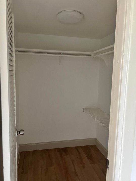 出租: $2,000 (2 贝兹, 2 浴室, 847 平方英尺)