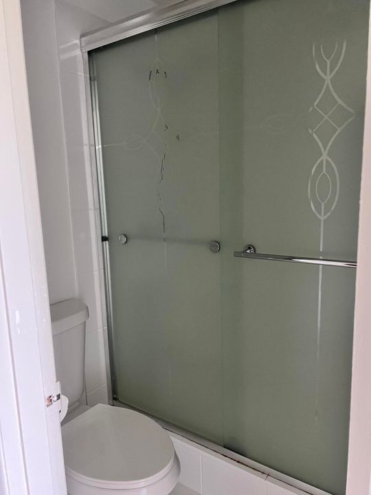 出租: $2,000 (2 贝兹, 2 浴室, 847 平方英尺)