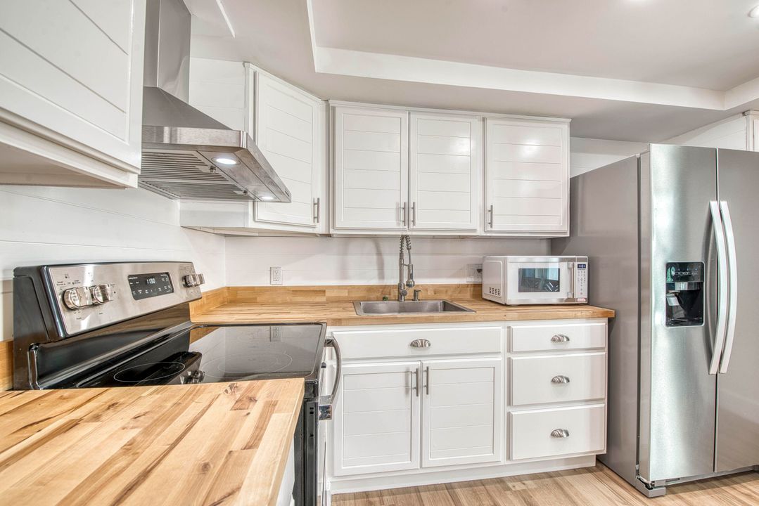 合同活跃: $499,000 (2 贝兹, 2 浴室, 1118 平方英尺)