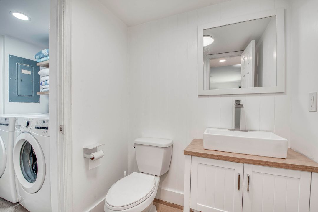 合同活跃: $499,000 (2 贝兹, 2 浴室, 1118 平方英尺)