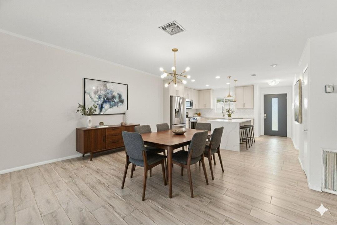 For Sale: $189,999 (2 beds, 2 baths, 1700 Square Feet)