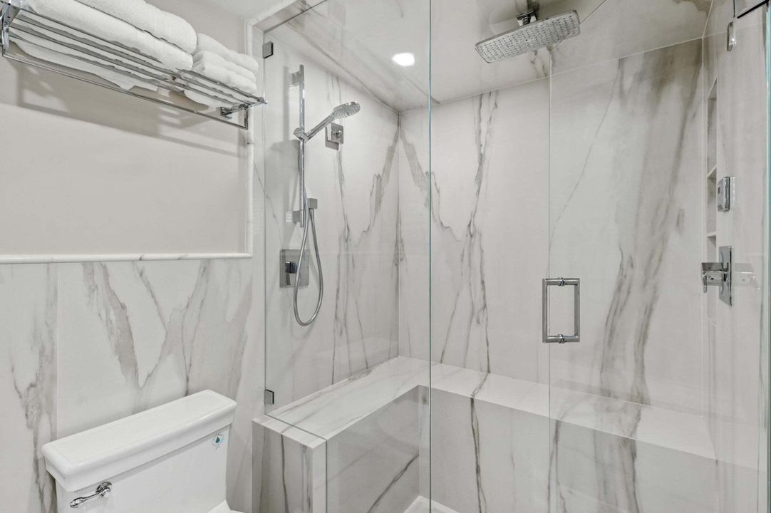 For Sale: $849,000 (2 beds, 2 baths, 1070 Square Feet)