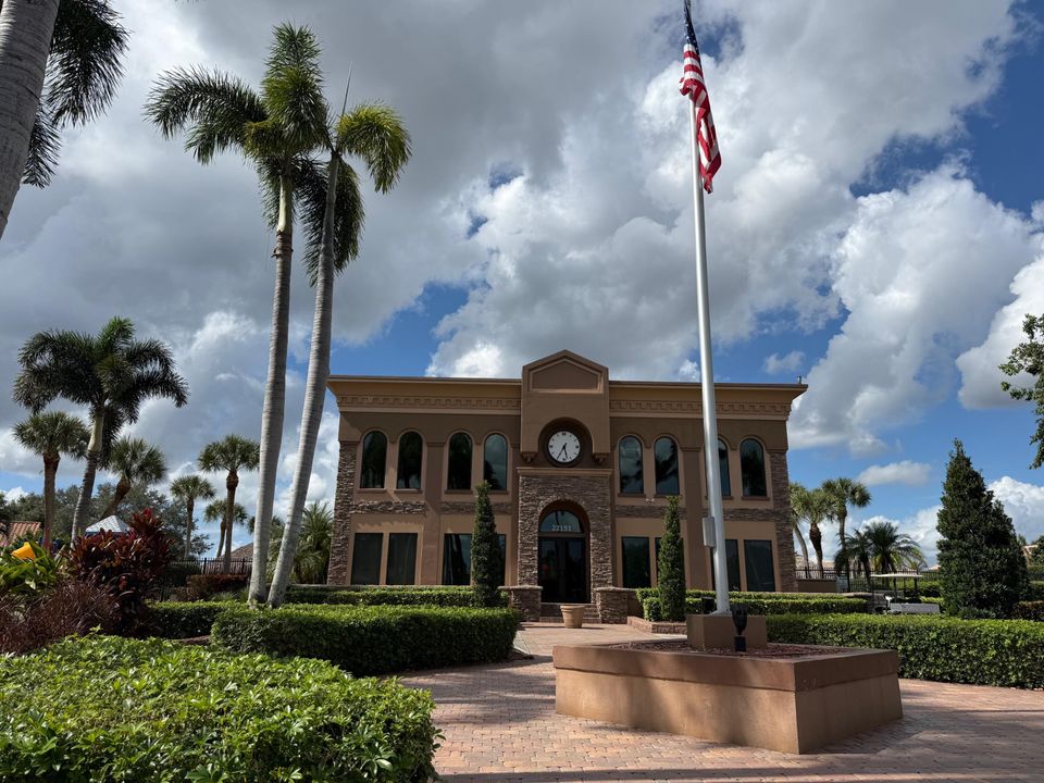 For Rent: $4,600 (4 beds, 2 baths, 2001 Square Feet)